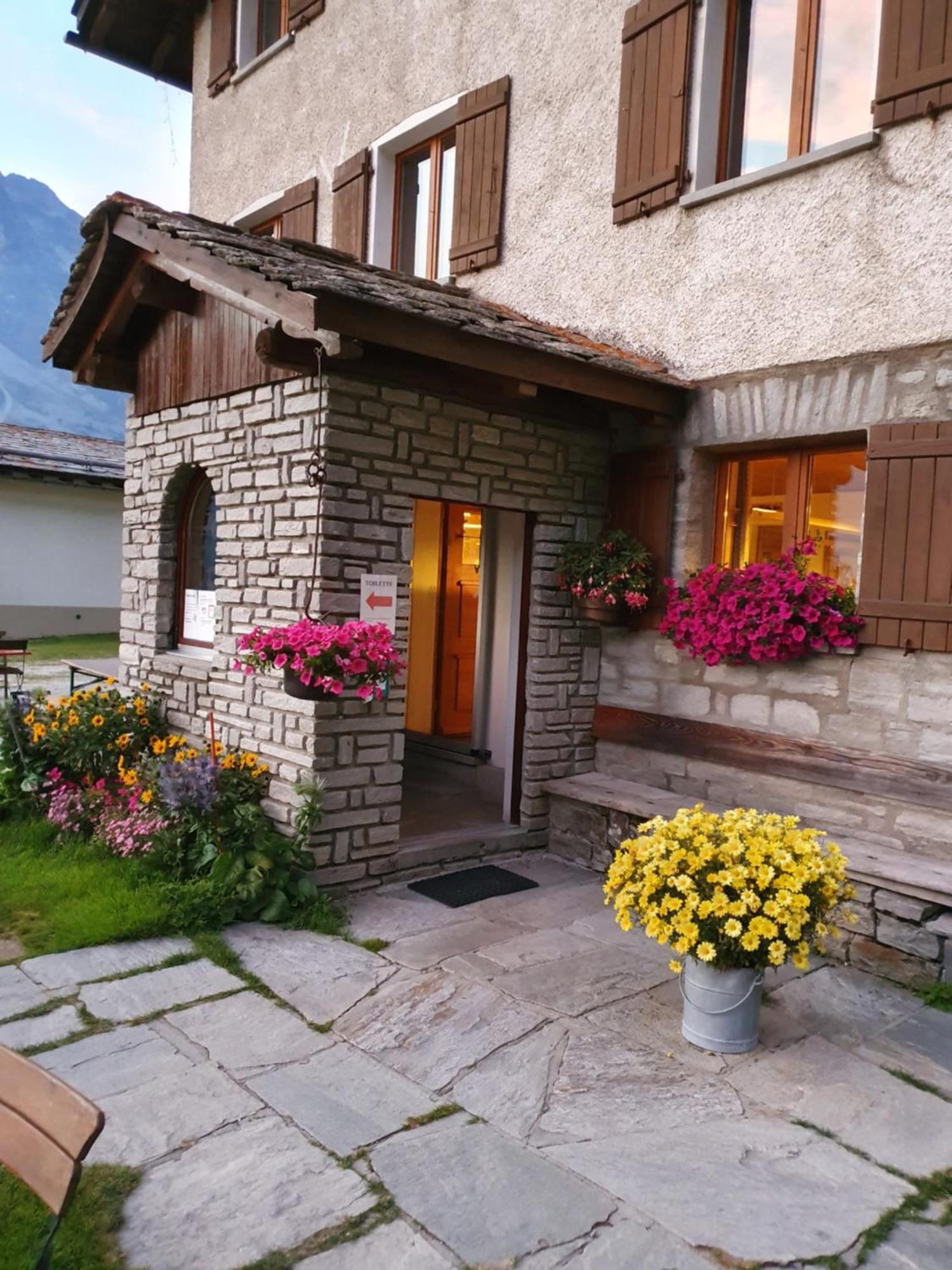 Hotel Ristorante Lagrev Maloja Kültér fotó