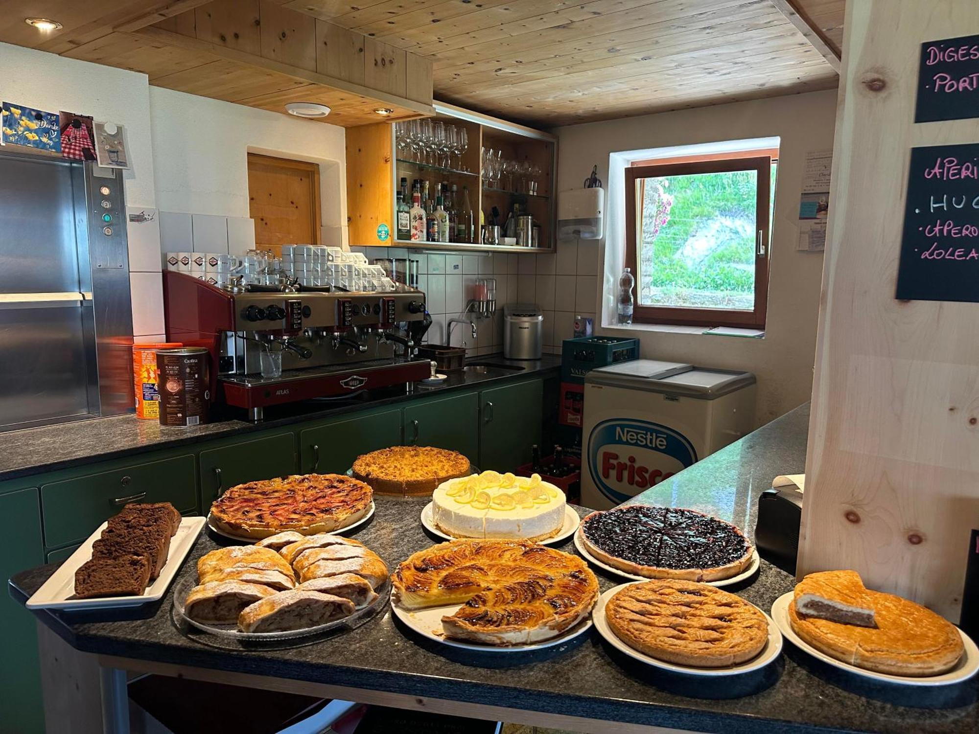 Hotel Ristorante Lagrev Maloja Kültér fotó