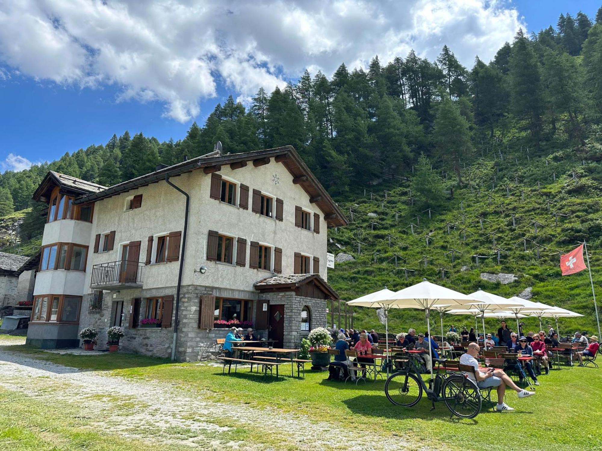 Hotel Ristorante Lagrev Maloja Kültér fotó
