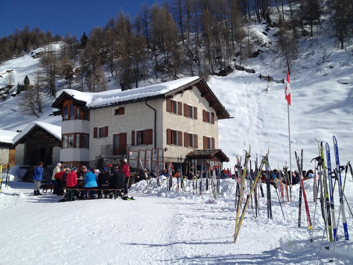 Hotel Ristorante Lagrev Maloja Kültér fotó